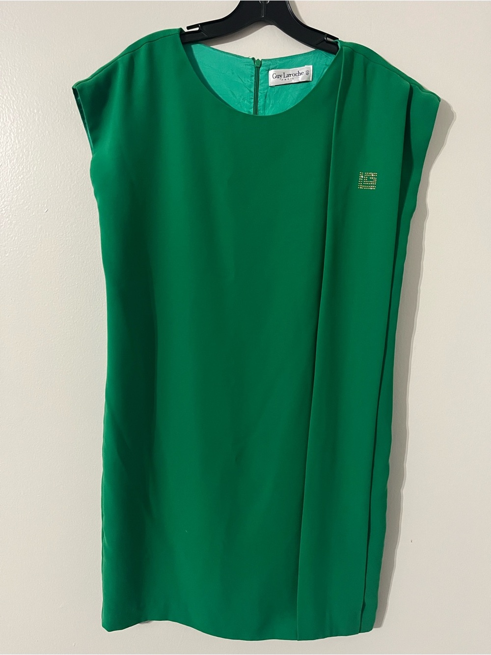 Guy Laroche Paris Green Shift Dress Sz M Holiday Sparkle Rhinestone Logo Vintage